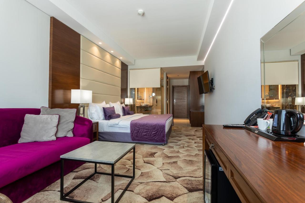 A Hoteli - Grand&Sky Hotel Tornik Златибор Экстерьер фото A room at the hotel