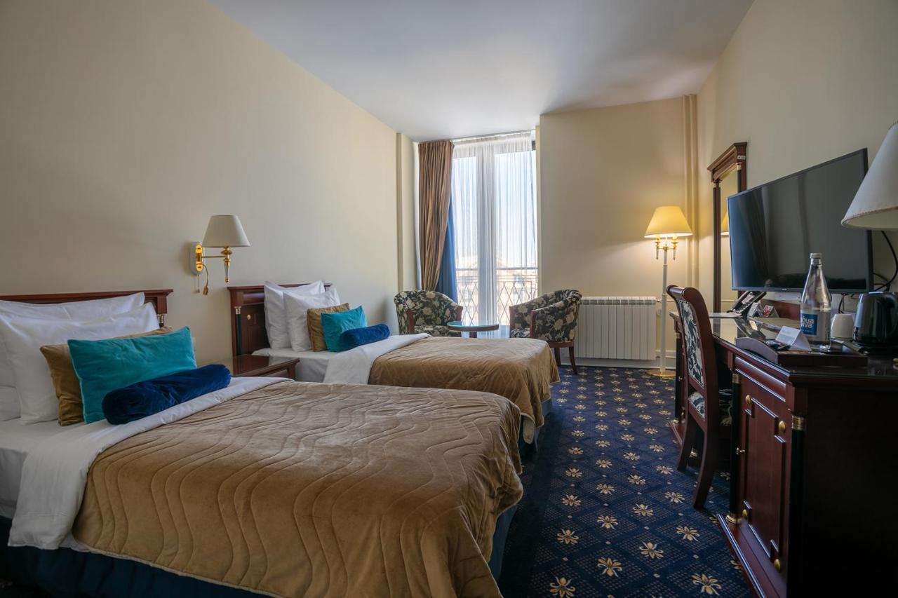 A Hoteli - Grand&Sky Hotel Tornik Златибор Экстерьер фото A room at the hotel