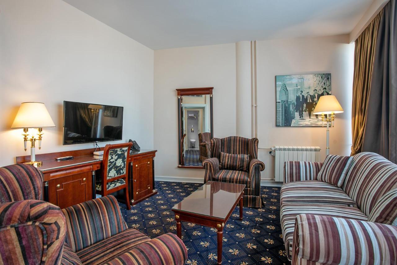 A Hoteli - Grand&Sky Hotel Tornik Златибор Экстерьер фото Suite