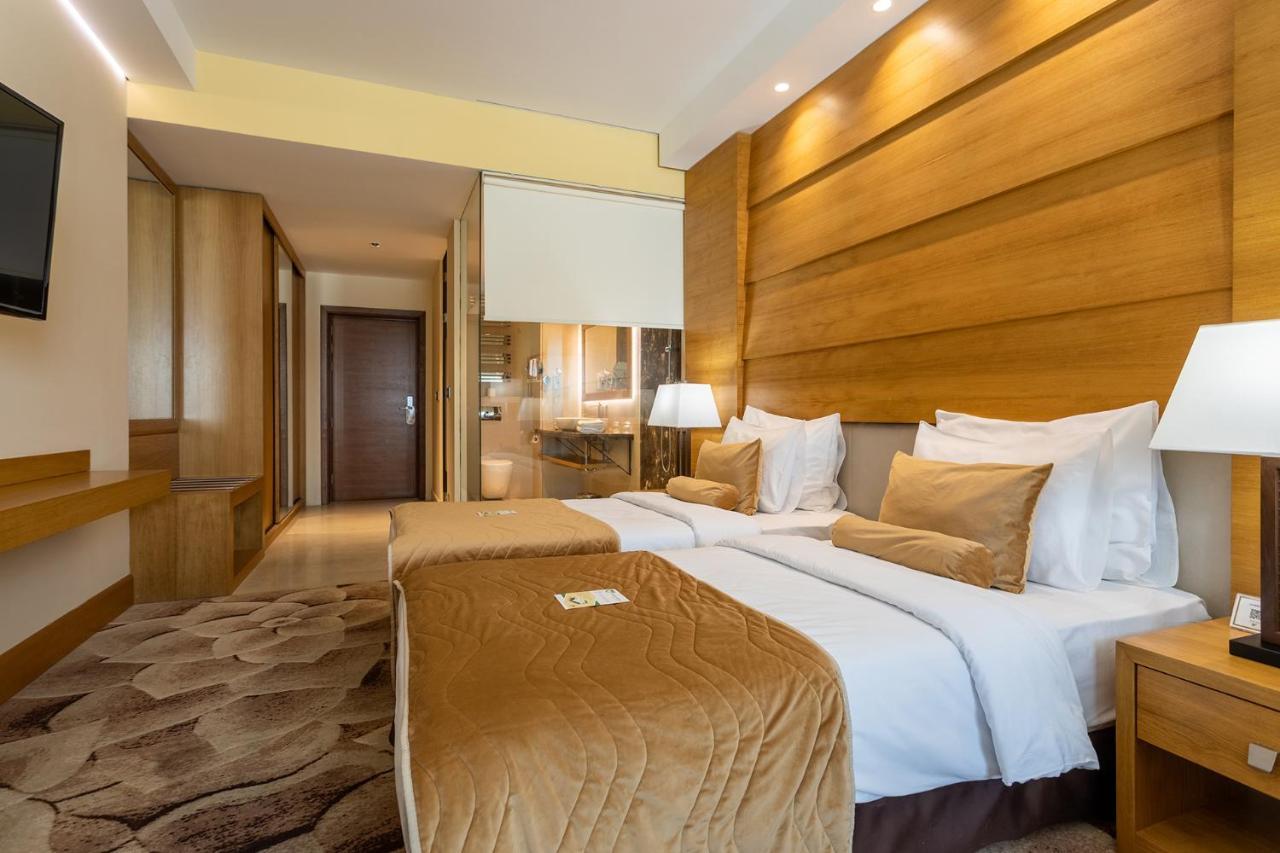 A Hoteli - Grand&Sky Hotel Tornik Златибор Экстерьер фото A bedroom at the hotel