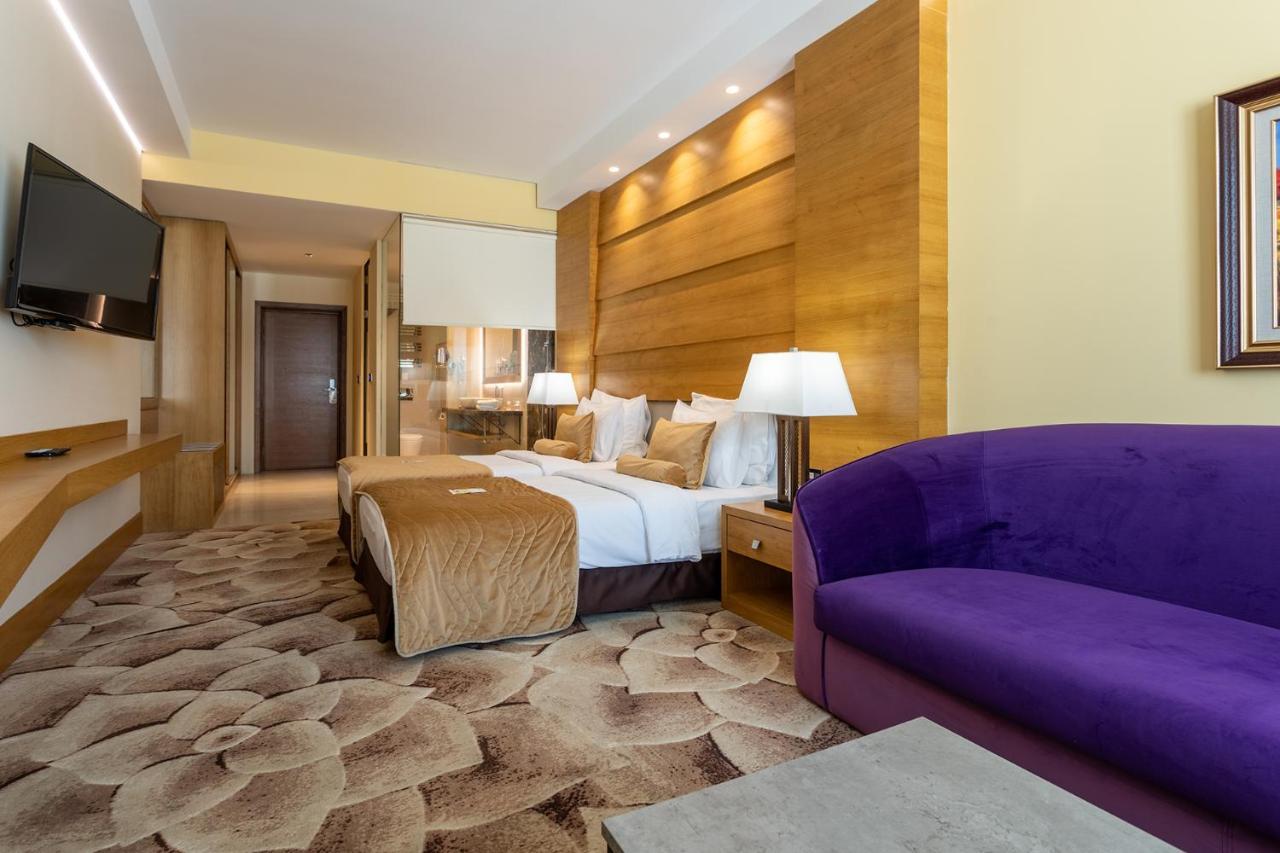 A Hoteli - Grand&Sky Hotel Tornik Златибор Экстерьер фото A room at the hotel