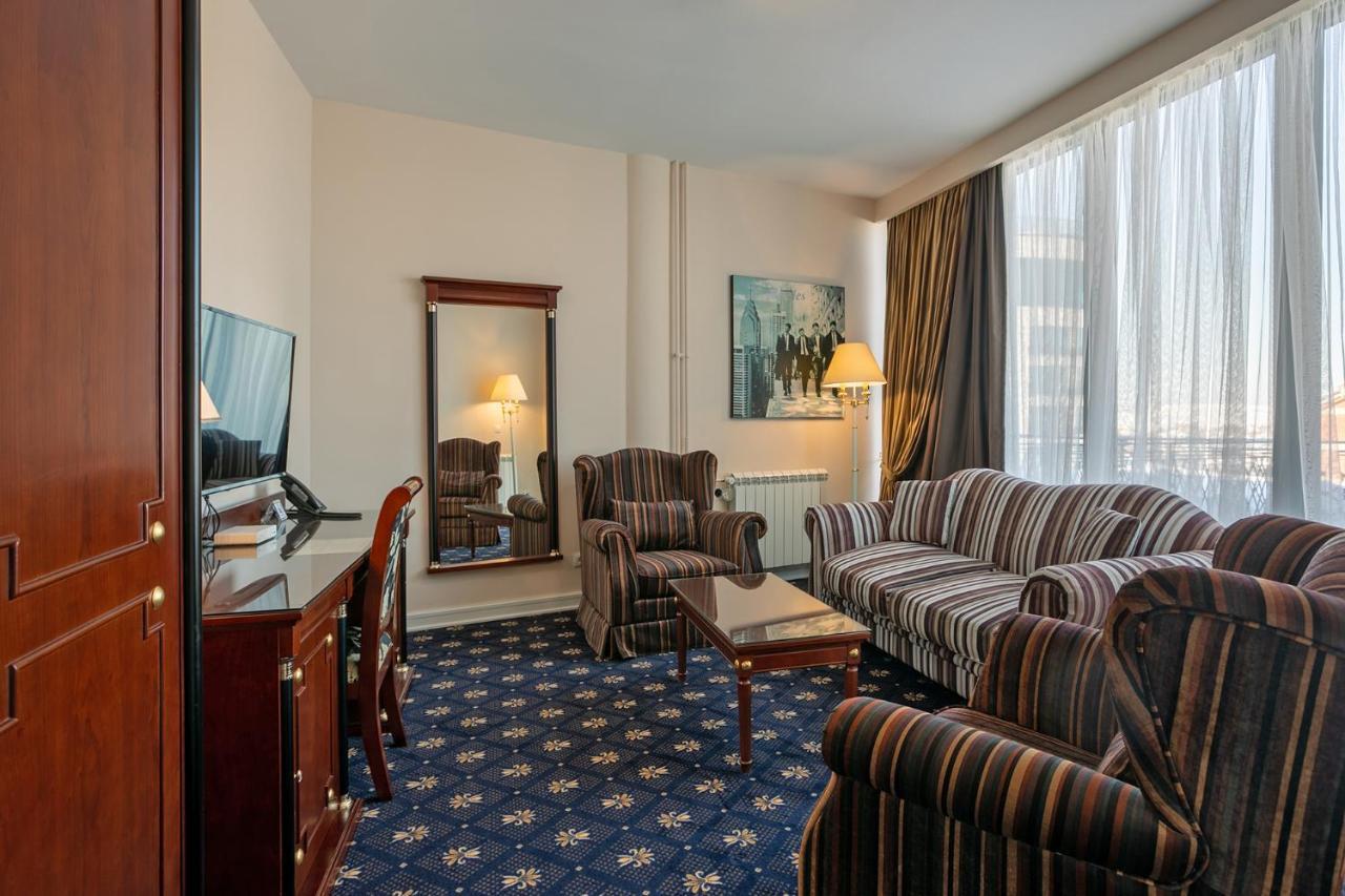 A Hoteli - Grand&Sky Hotel Tornik Златибор Экстерьер фото Suite